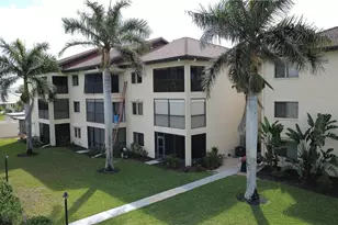 11460 Caravel Cir, Fort Myers, FL 33908 - Photo 20