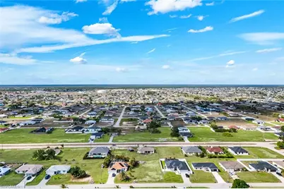 1020 Diplomat Pkwy W, Cape Coral, FL 33993 - Photo 2