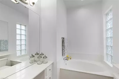 7983 Valentina Ct, Naples, FL 34114 - Photo 34
