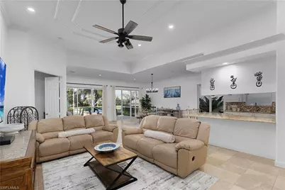 7983 Valentina Ct, Naples, FL 34114 - Photo 14