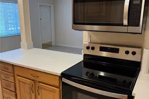 13151 Kings Point Dr, Fort Myers, FL 33919 - Photo 6