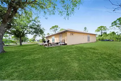 2501 36th St SW, Lehigh Acres, FL 33976 - Photo 18