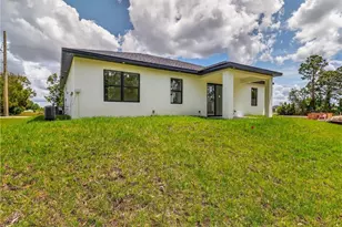 792 Bell Blvd S, Lehigh Acres, FL 33974 - Photo 34