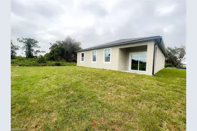 7012 Jolly Cir, Labelle, FL 33935 - Photo 12