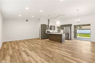 221 SW 13th Terrace, Cape Coral, FL 33991 - Photo 10