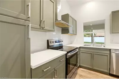 221 SW 13th Ter, Cape Coral, FL 33991 - Photo 14