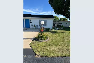 18 Hamlin Ct, Lehigh Acres, FL 33936 - Photo 4