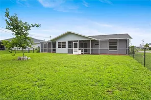 1425 SW 10th St, Cape Coral, FL 33991 - Photo 16