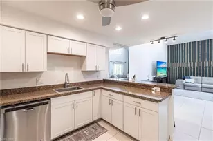 13141 Whitehaven Ln, Fort Myers, FL 33966 - Photo 8