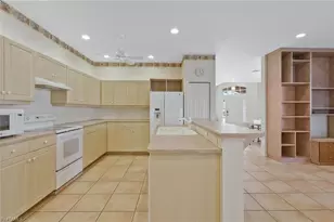 1726 Emerald Cove Cir, Cape Coral, FL 33991 - Photo 10
