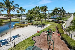 1726 Emerald Cove Cir, Cape Coral, FL 33991 - Photo 30
