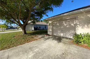 622 SE 13th Pl, Cape Coral, FL 33990 - Photo 20