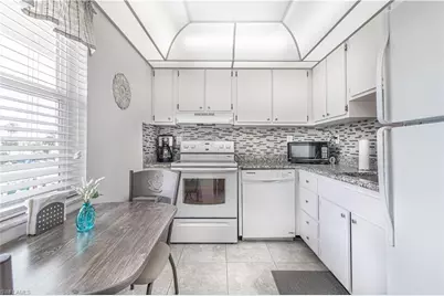 6220 Augusta Dr #307, Fort Myers, FL 33907 - Photo 2