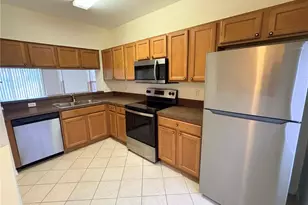 8140 Pacific Beach Dr, Fort Myers, FL 33966 - Photo 4