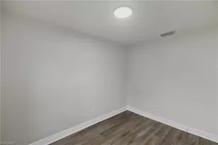 25 Cypress St, North Fort Myers, FL 33903 - Photo 18