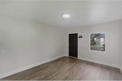 25 Cypress St, North Fort Myers, FL 33903 - Photo 8