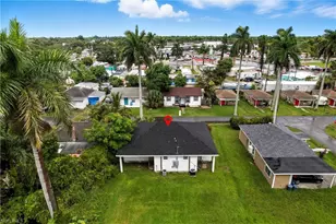 25 Cypress St, North Fort Myers, FL 33903 - Photo 32