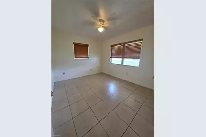 102 Connecticut Rd, Lehigh Acres, FL 33936 - Photo 6