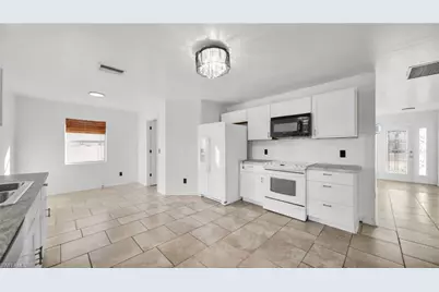 918 Acroft Ave, Lehigh Acres, FL 33971 - Photo 10
