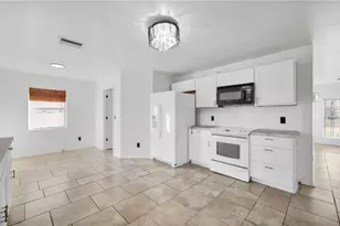 918 Acroft Ave, Lehigh Acres, FL 33971 - Photo 10