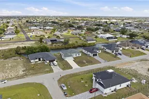 1725 NW 2nd St, Cape Coral, FL 33993 - Photo 4