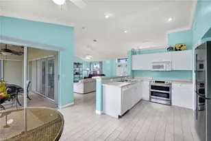 1718 SW 12th Ln, Cape Coral, FL 33991 - Photo 12