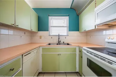 1333 SW 5th Pl, Cape Coral, FL 33991 - Photo 14