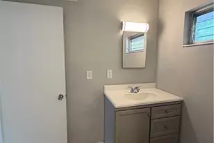 1920 W Lakeview Blvd, North Fort Myers, FL 33903 - Photo 10