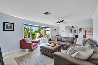 4232 SE 8th Pl, Cape Coral, FL 33904 - Photo 2