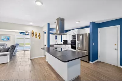 4547 SE 11th Ave, Cape Coral, FL 33904 - Photo 2