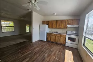 626 SE 13th Ct, Cape Coral, FL 33990 - Photo 6