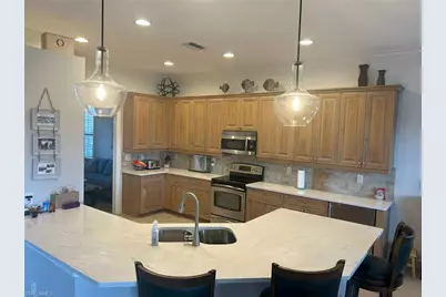 11111 Laughton Cir, Fort Myers, FL 33913 - Photo 6