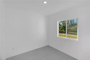 747 Newell St E, Lehigh Acres, FL 33974 - Photo 8