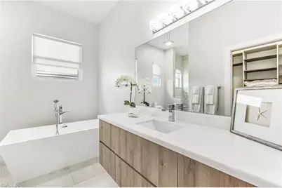 2418 SE 28th St, Cape Coral, FL 33904 - Photo 32