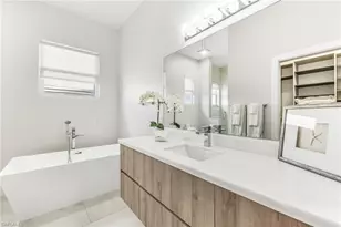 2418 SE 28th St, Cape Coral, FL 33904 - Photo 32