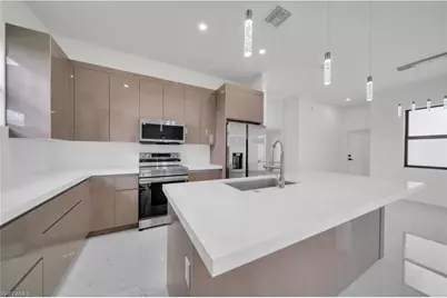 513 NW 25th Ter, Cape Coral, FL 33993 - Photo 16