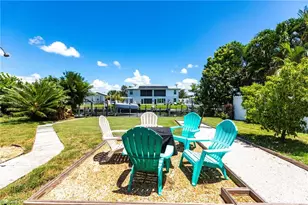 1437 Vendome Ct, Cape Coral, FL 33904 - Photo 38