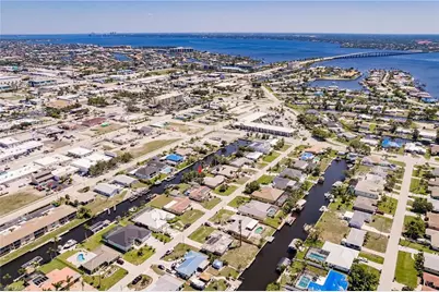 1437 Vendome Ct, Cape Coral, FL 33904 - Photo 46