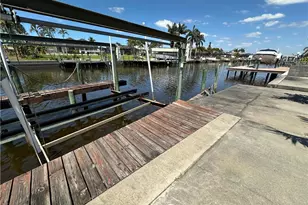 1922 SE 10th Pl, Cape Coral, FL 33990 - Photo 40