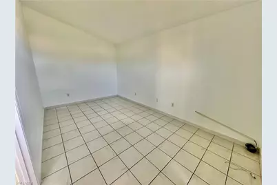 1922 SE 10th Pl, Cape Coral, FL 33990 - Photo 18