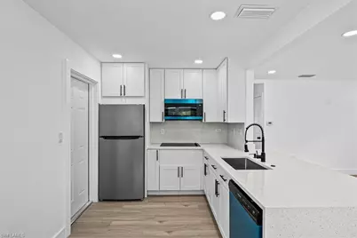 2215 South St, Fort Myers, FL 33901 - Photo 10