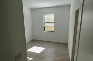 14638 Cantabria Dr, Fort Myers, FL 33905 - Photo 10