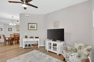 12505 McGregor Blvd, Fort Myers, FL 33919 - Photo 14