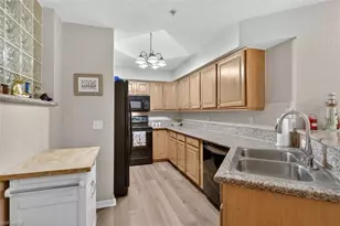 12505 McGregor Blvd, Fort Myers, FL 33919 - Photo 8