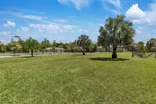 280 23rd St SW, Naples, FL 34117 - Photo 40