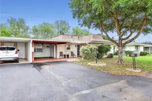 840 Pangola Dr W, North Fort Myers, FL 33903 - Photo 2