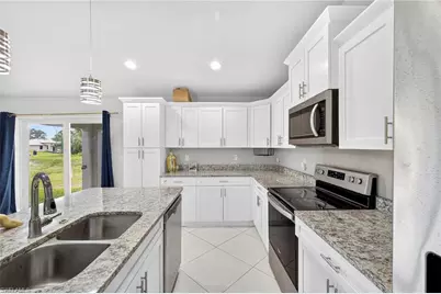 872 Carbon St E, Lehigh Acres, FL 33974 - Photo 8