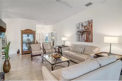 10072 Oakhurst Way, Fort Myers, FL 33913 - Photo 6