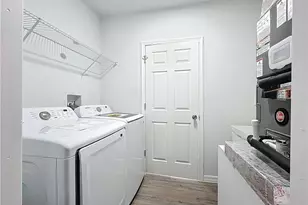 912 Anthony St E, Lehigh Acres, FL 33974 - Photo 14