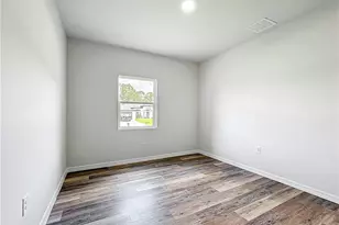 912 Anthony St E, Lehigh Acres, FL 33974 - Photo 12